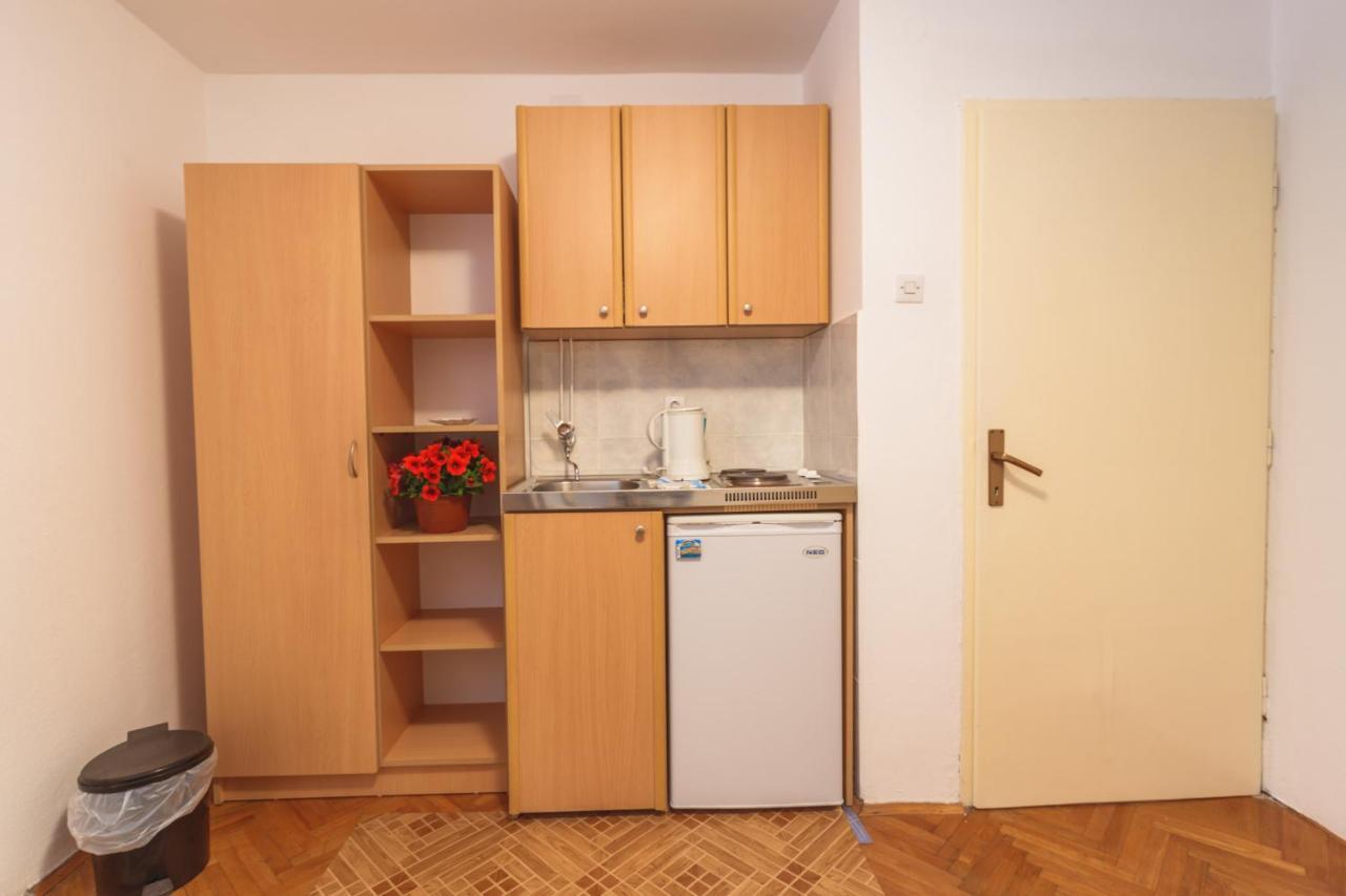 Apartmani Steni Свети-Стефан Экстерьер фото