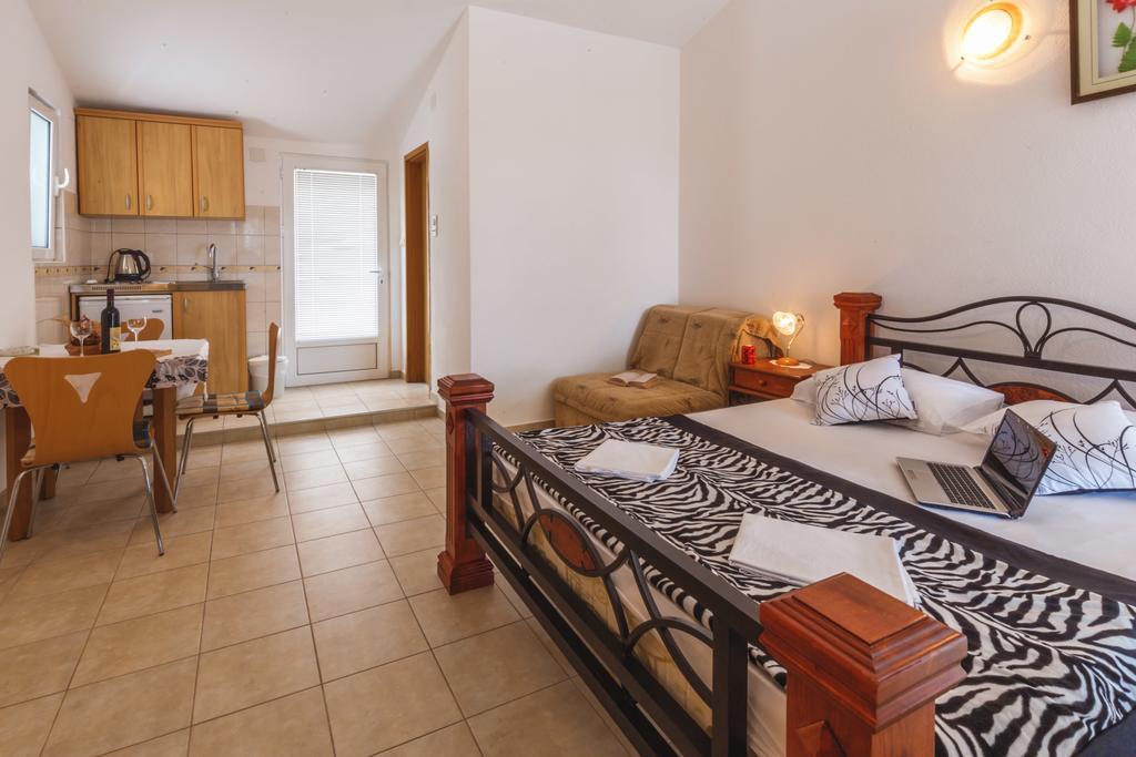 Apartmani Steni Свети-Стефан Экстерьер фото